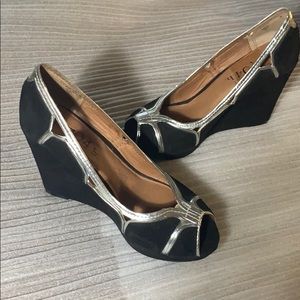 No 704b Black Suede Wedge Platforms Sz9 NWOT